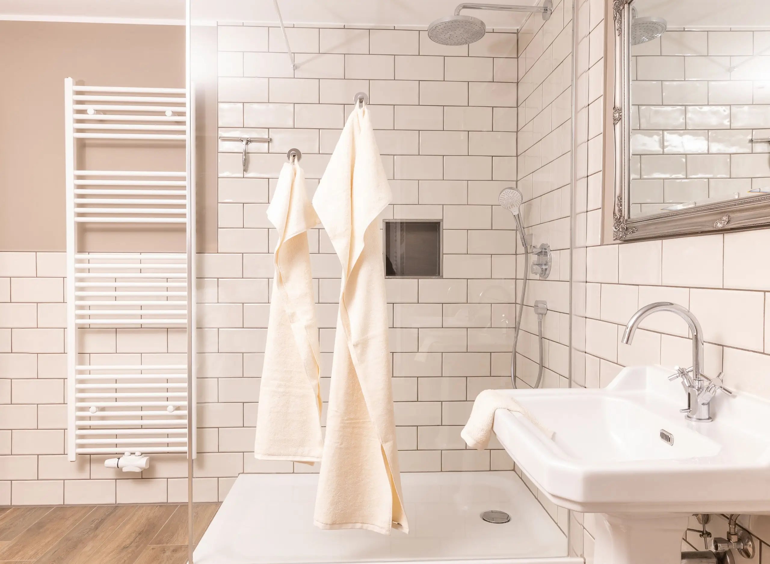 Handtücher Beige Bomlins Ihr – für Badezimmer Eleganz / Weiß